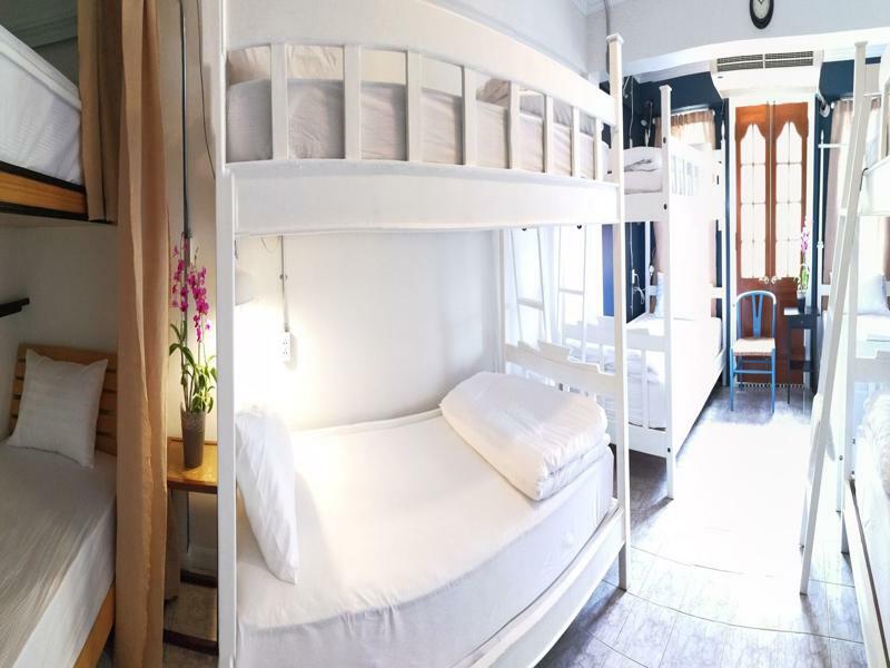 Хостел Bed In Town Чиангмай Экстерьер фото