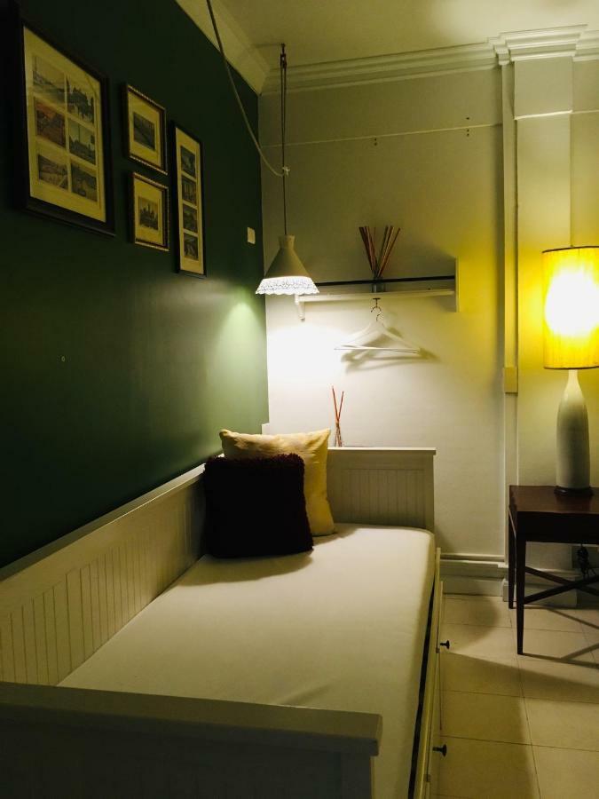 Хостел Bed In Town Чиангмай Экстерьер фото
